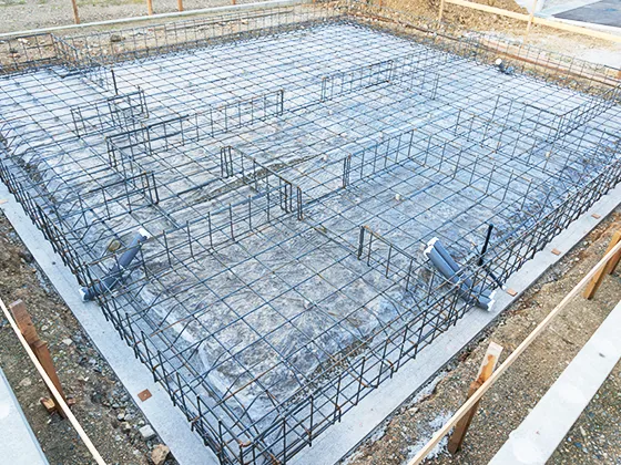 美里建設のベタ基礎工事の様子